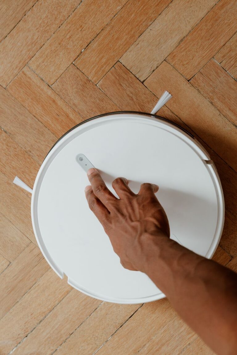 Guía completa del robot aspirador Cecotec Conga y cómo mantenerlo con recambios FIXVAC